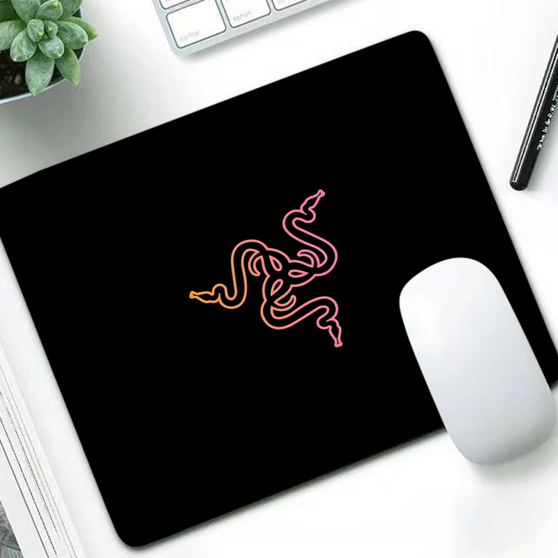 Razer Luxury Mouse Pad Anime G - Laptop Accessories For Gaming ulasan dan harga